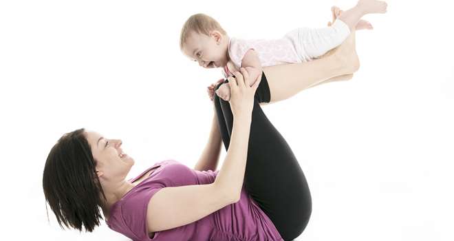mother-and-baby-gymnastics-yog-94768703.jpg