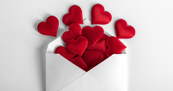 Kuvert med hjerter